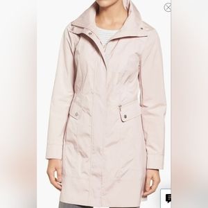 Cole Haan Signature Canyon Rose Back Bow Packable Hooded Raincoat